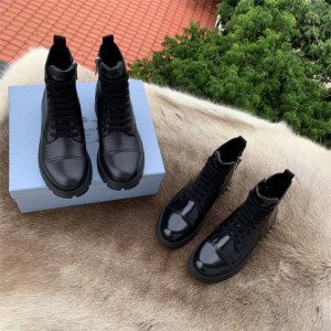 prada香港官网代购普拉达新款女靴真皮系带军旅风皮革切尔西短靴