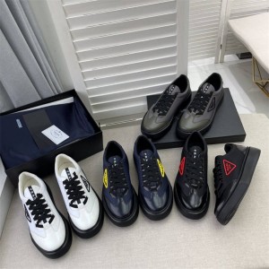 Prada/普拉达香港官网代购男鞋男士尼龙和皮革三角标运动鞋